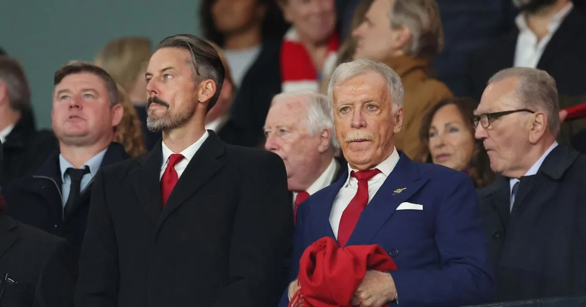 Prioritas Transfer Arsenal Jelas, Kroenke Dapat Suntikan £81 Juta - sumber: (footballlondon)