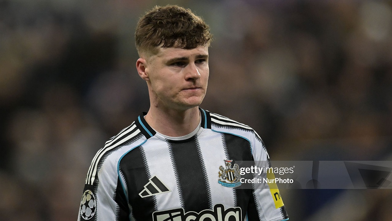 Alex Murphy Emosional Usai Debut Starter di Liga Champions