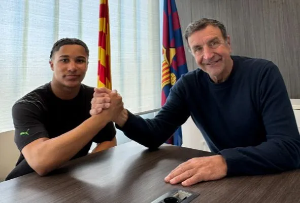 Barcelona Resmi Rekrut Winger Inggris Berbakat Ajay Tavares - sumber: (footballespana)