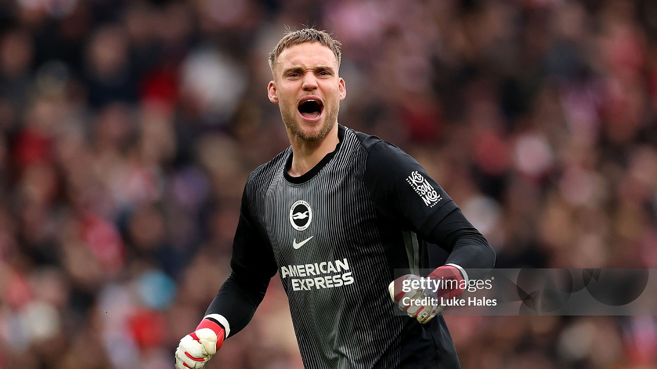 Chelsea dan Tottenham Rebutan Kiper Brighton, Bart Verbruggen