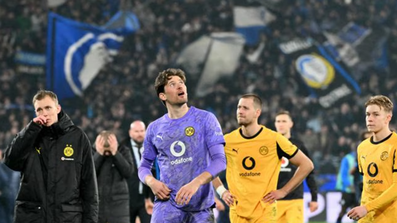Gregor Kobel Akui Kesalahannya Usai Dortmund Dikalahkan Atalanta 4-1