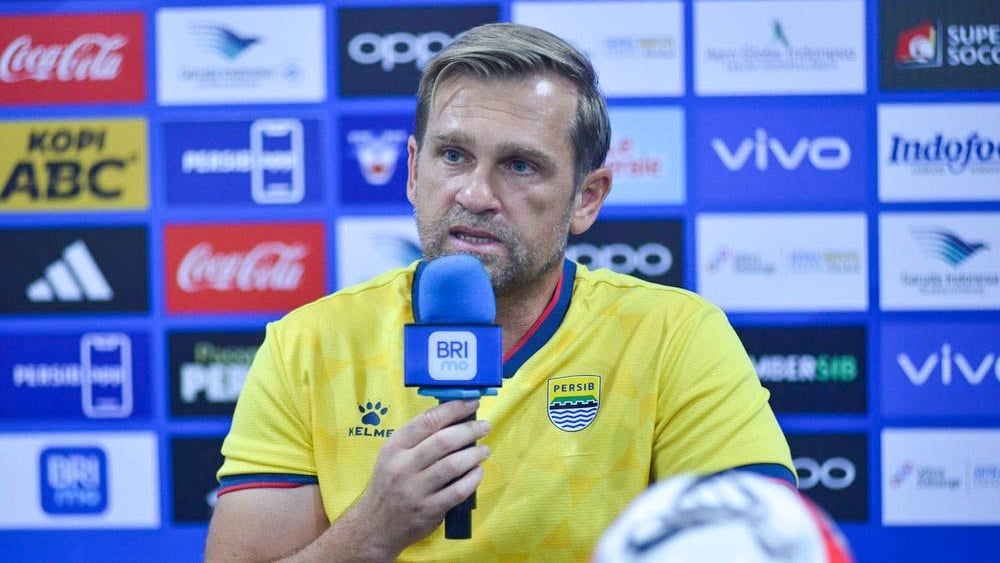 Persib Bertanding Lawan Madura United Tanpa Kehadiran Bojan Hodak