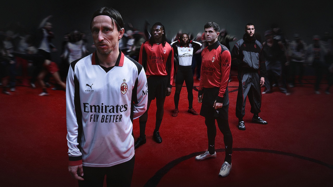 AC Milan Resmi Rilis Jersey Hasil Kolaborasi Bersama PUMA dan Slam Jam
