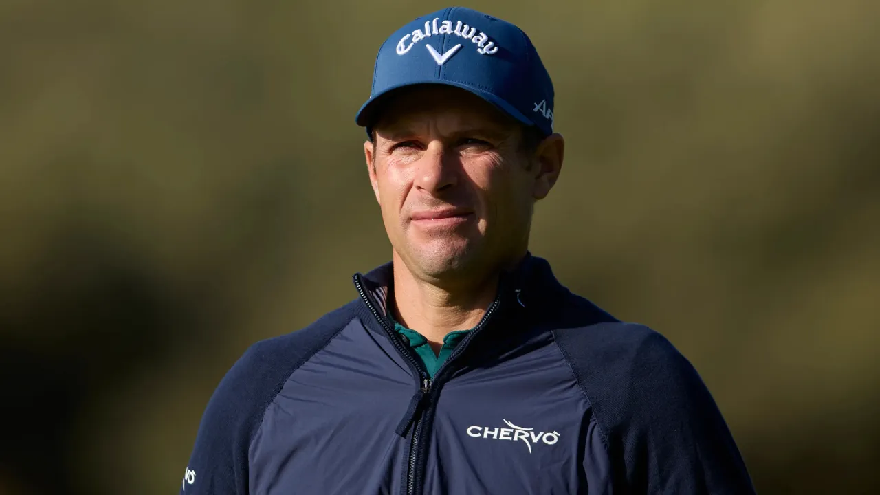 Insiden tersebut terjadi saat Andrea Pavan berada di kawasan dekat Cape Town menjelang keikutsertaannya dalam ajang South African Open pekan ini. (Foto: AP)