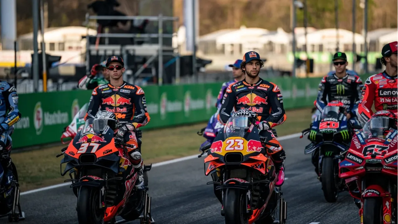 Enea Bastianini Keluhkan KTM Pilih Kasih, Hanya Fokus ke Pedro Acosta