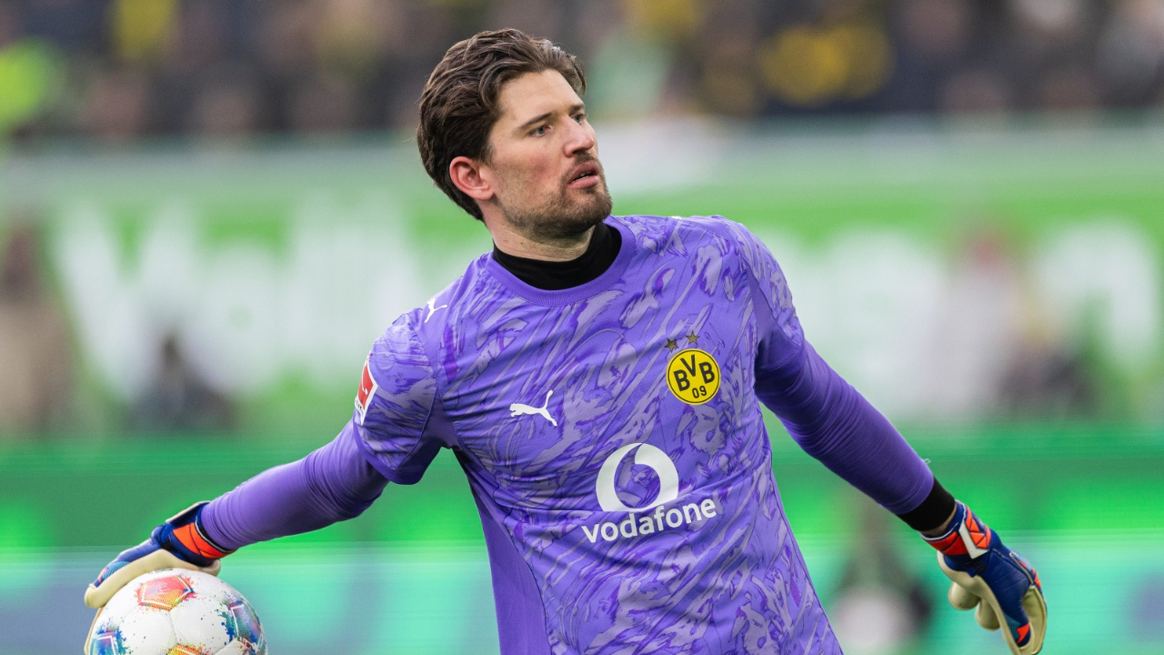 Gregor Kobel Berbicara Persiapan Jelang Laga Der Klassiker