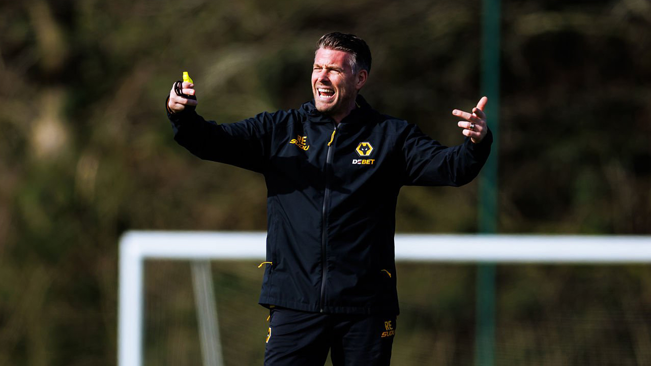 Hadapi Villa di Kandang, Rob Edwards Pastikan Wolves Siap Tempur