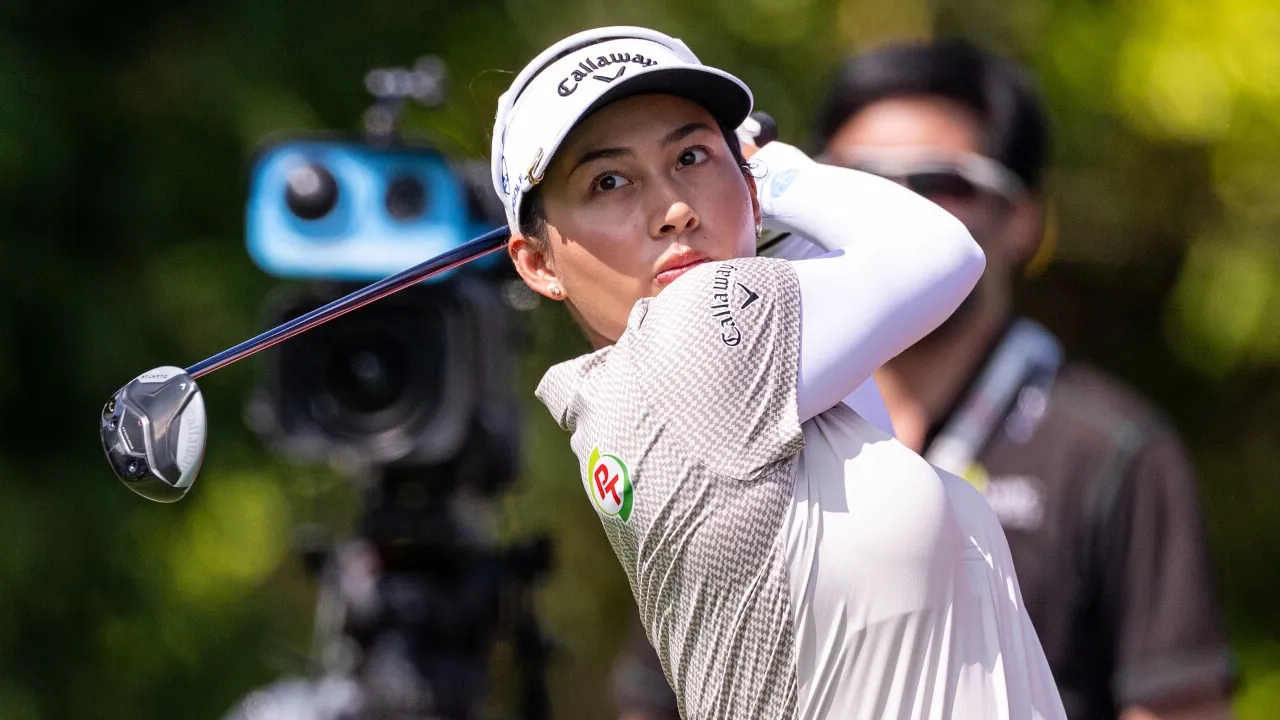 Jeeno Thitikul membukukan skor 1-over 73 dan tertinggal tujuh pukulan dari pemimpin klasemen sementara. (Foto: Golf Digest)