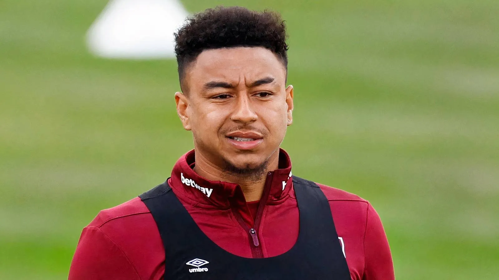 Jesse Lingard Bersiap Gabung Klub Mengejutkan Usai Pembicaraan Lanjutan - sumber: (givemesport)