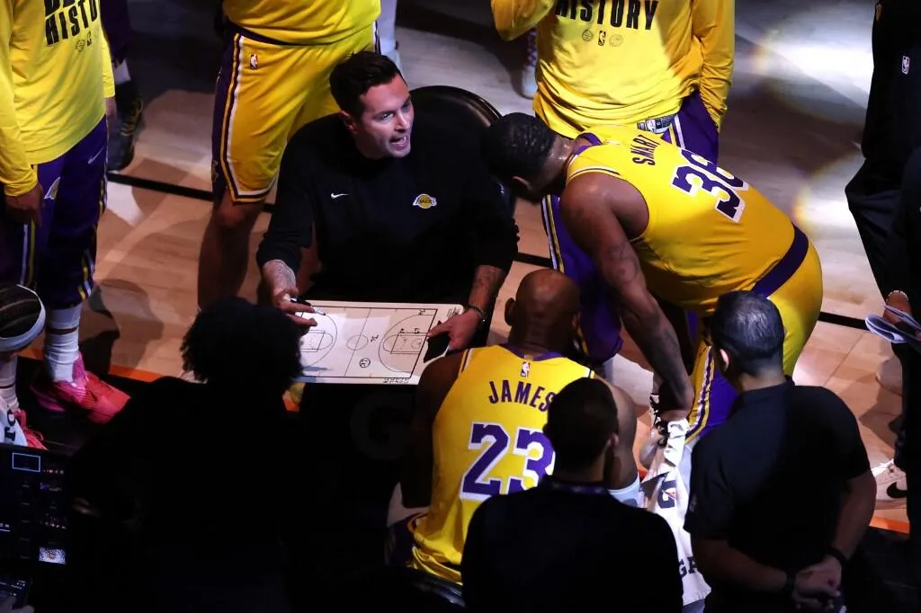 JJ Redick: Kekalahan Lakers Lebih Terasa Menyakitkan - sumber: (mainbasket)