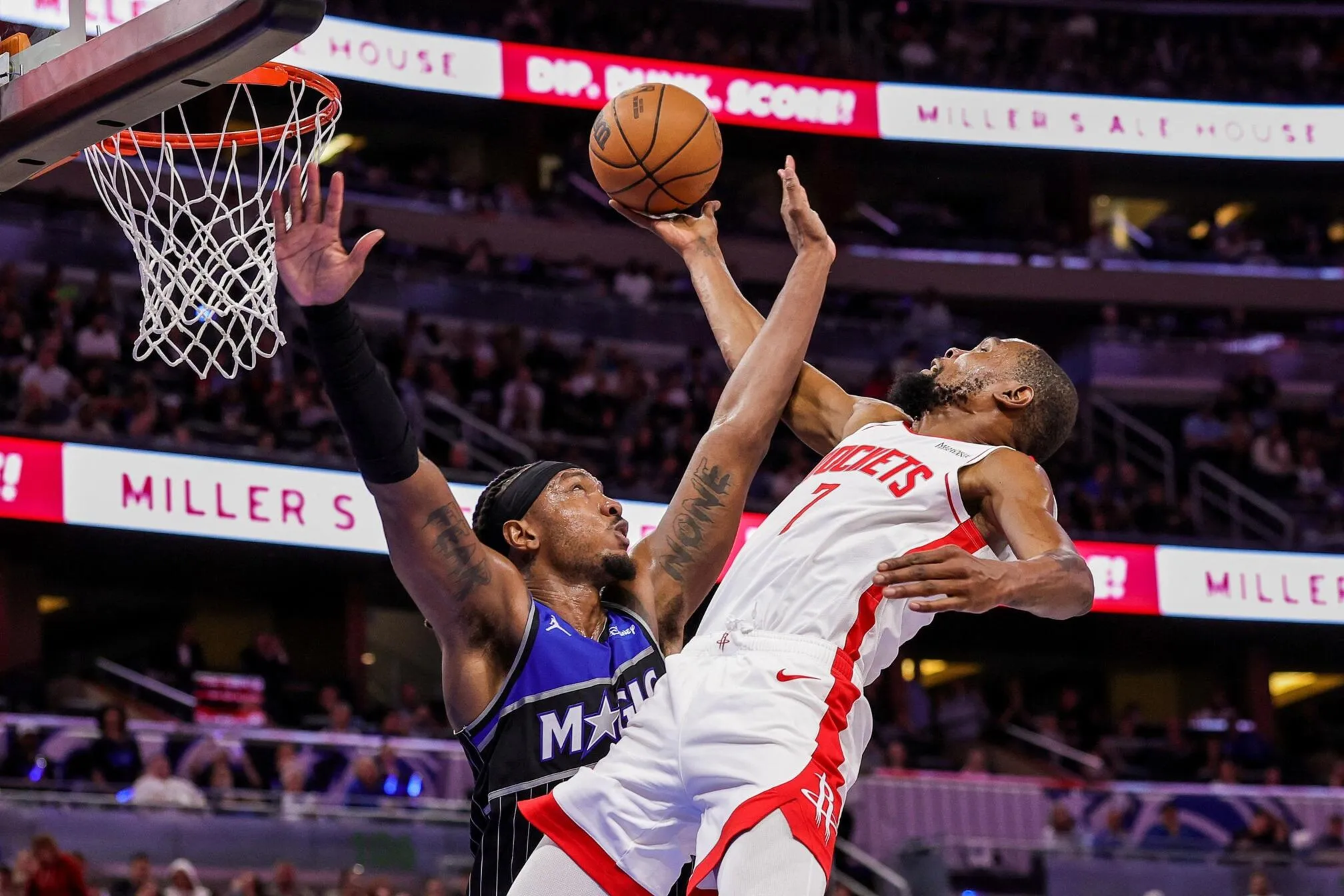 Kevin Durant Raih 40 Poin, Rockets Kalahkan Magic - sumber: (mainbasket)