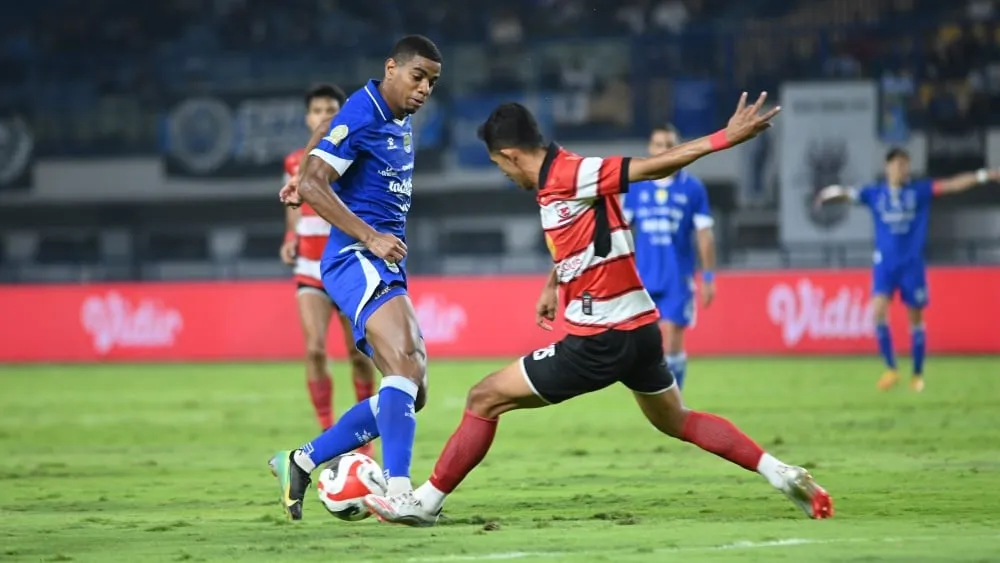 Persib Tundukkan Madura United dengan Kemenangan Telak
