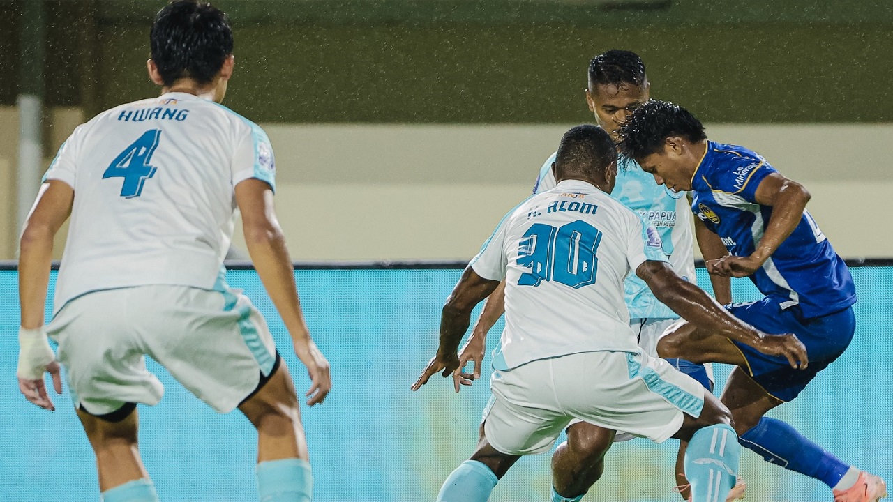 PSBS Biak 2-4 PSIM Jogja, Badai Pasifik Gagal Menjauhi Zona Merah