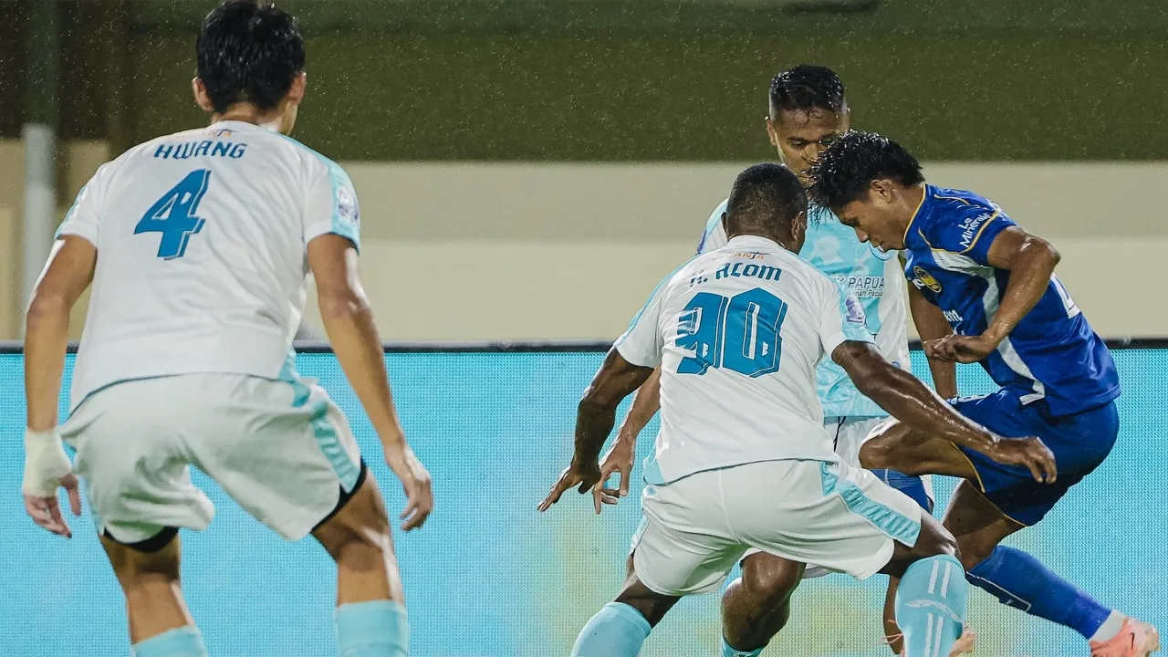 PSBS Biak 2-4 PSIM Jogja, Badai Pasifik Gagal Menjauhi Zona Merah