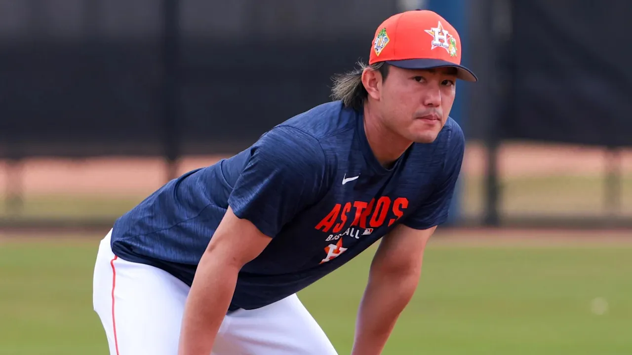 Tatsuya Imai melempar satu inning tanpa kebobolan dengan total 10 lemparan. (Foto: AP)
