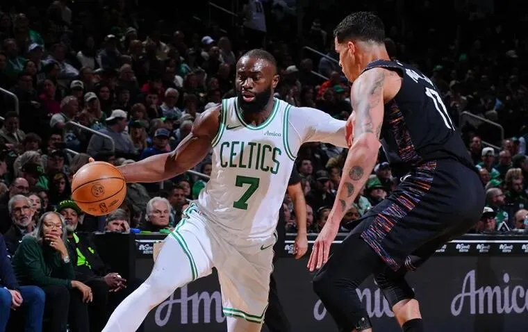 Boston Celtics Ukir Sejarah dengan Serangan Mematikan - sumber: (mainbasket)