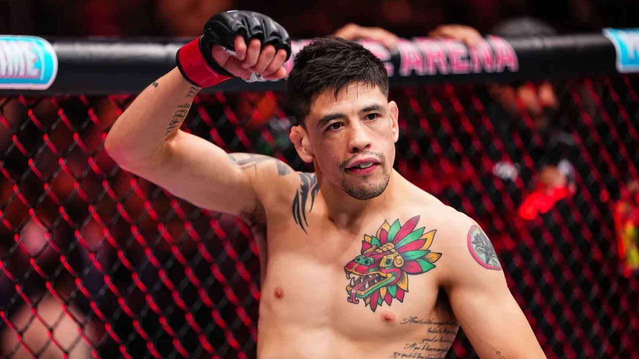 Brandon Moreno menegaskan bahwa ambisinya belum pudar meski perjalanan kariernya penuh pasang surut. (Foto: Fight TV)