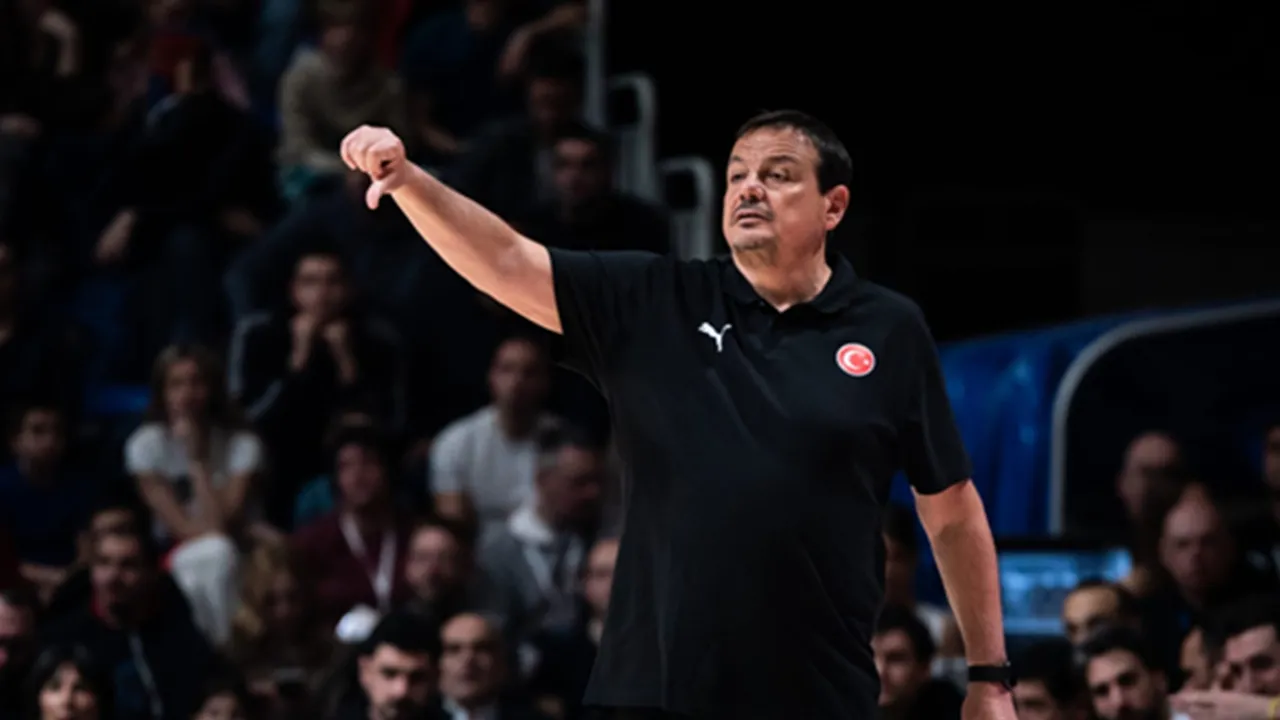 Ergin Ataman Mengkritik Jadwal Basket Eropa setelah Kekalahan Turki