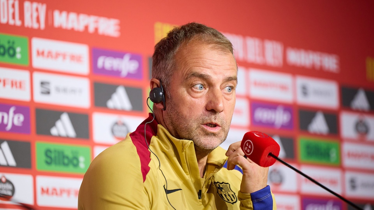 Hansi Flick Emosional Mencapai 100 Laga Bersama Barcelona