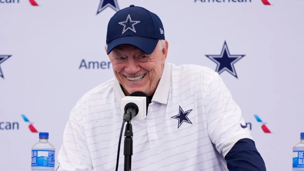 Jerry Jones Janjikan Dallas Cowboys Lebih Agresif di Pasar Free Agency