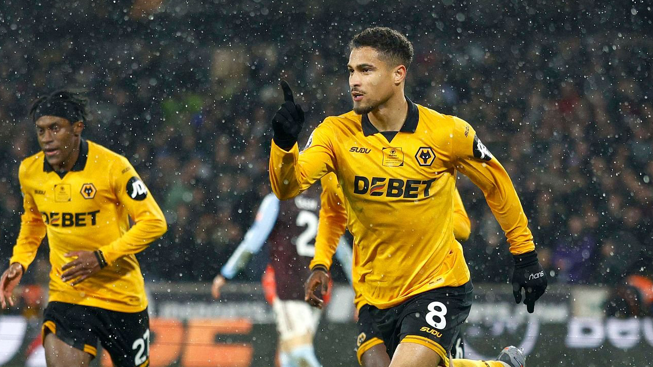 Joao Gomes Bersinar Saat Lawan Aston Villa, Rob Edwards Beri Pujian