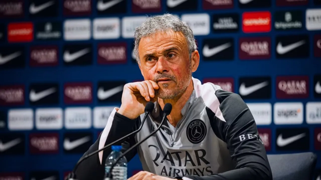 Luis Enrique Bahas Persaingan PSG dengan RC Lens di Puncak Ligue 1