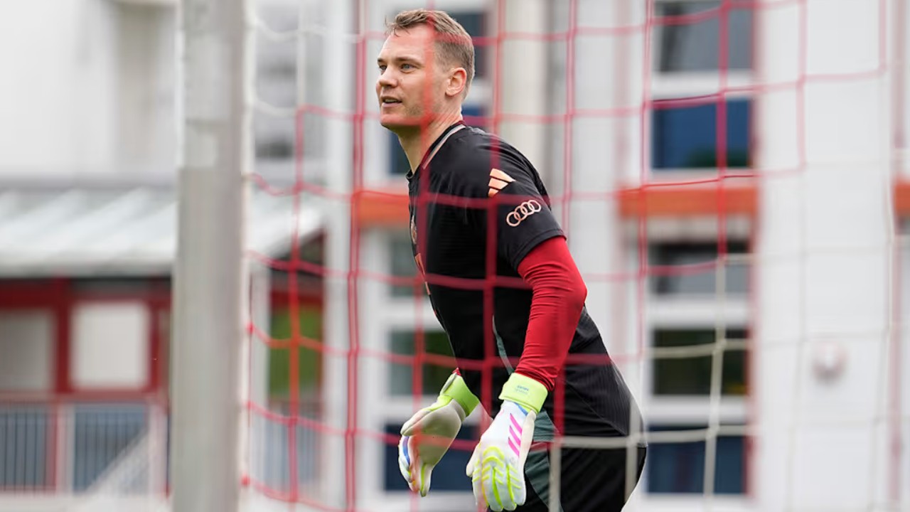 Manuel Neuer Dipastikan Absen Saat Bayern Munich Bertandang ke Dortmund