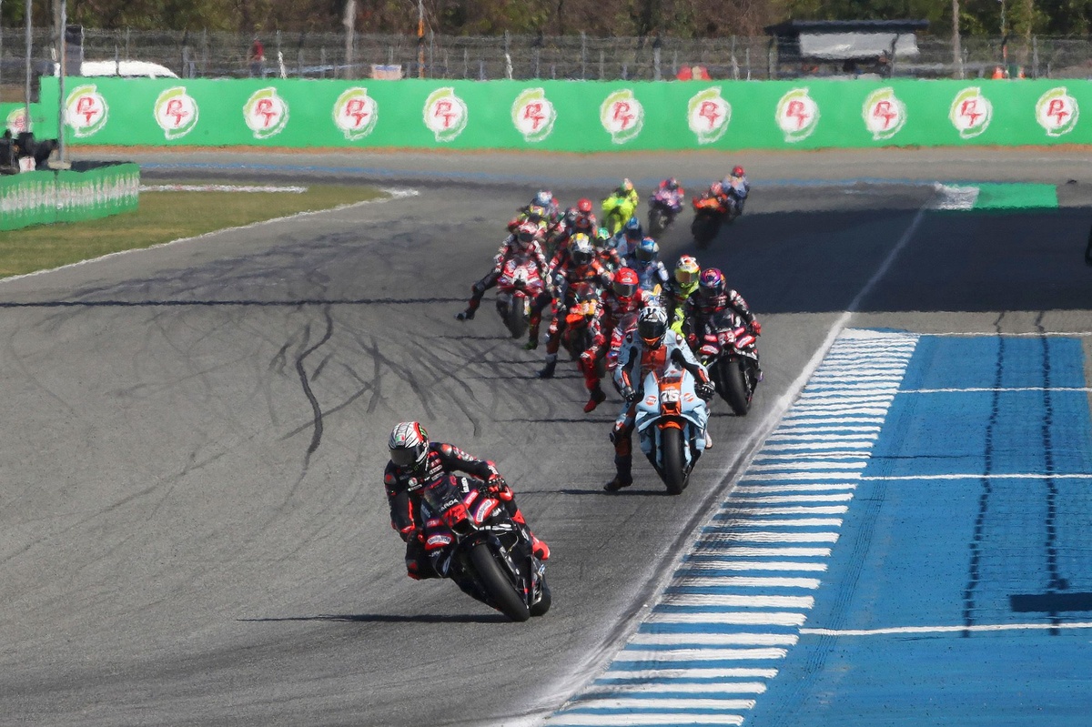 Bezzecchi Juara di Thailand, Marquez Alami Drama Ban