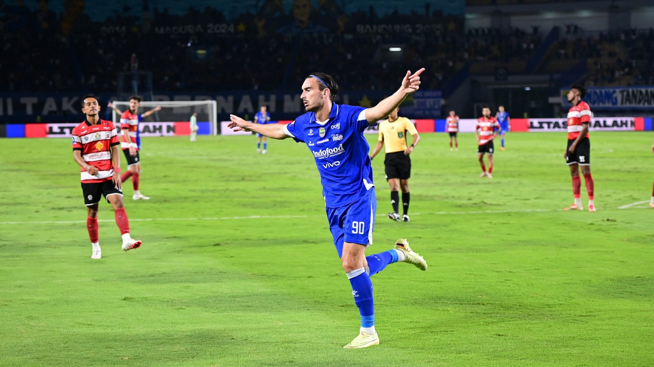 Bojan Soroti Kokohnya Pertahanan dan Progres di Lini Depan