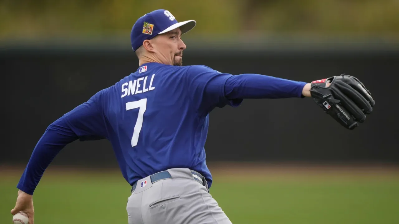 Blake Snell masih dalam proses pemulihan cedera bahu yang telah mengganggunya sejak musim lalu. (Foto: AP)