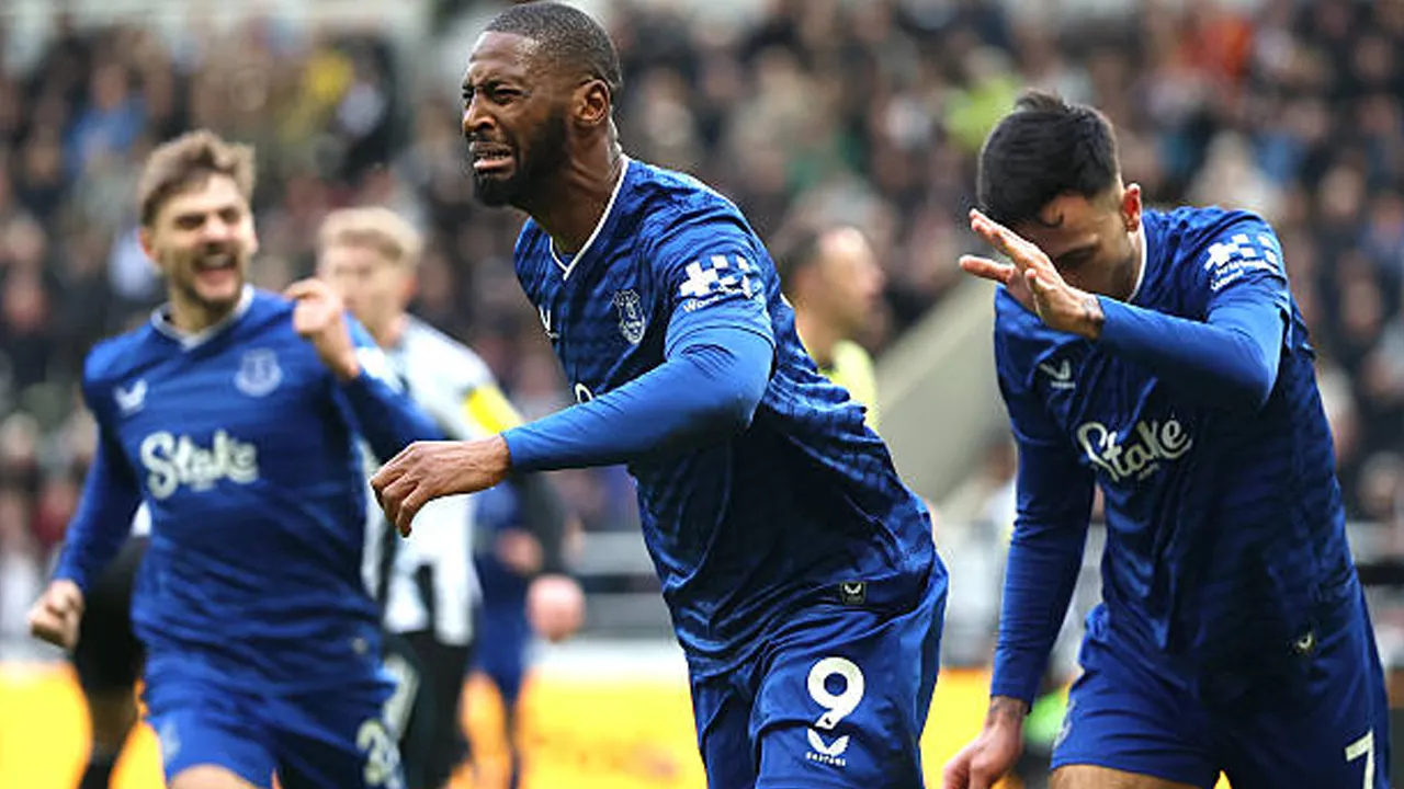 Hasil Pertandingan Premier League: Newcastle United 2-3 Everton
