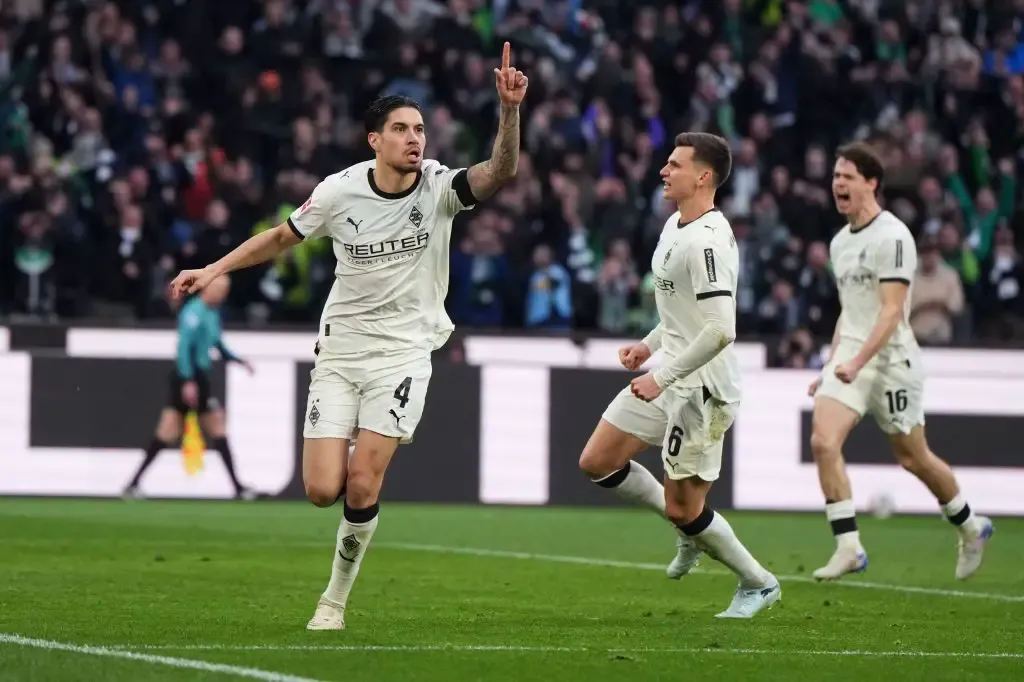 Kemenangan Bersejarah Daniel Thioune Warnai Bundesliga Pekan Ini - sumber: (getfootballnewsgermany)