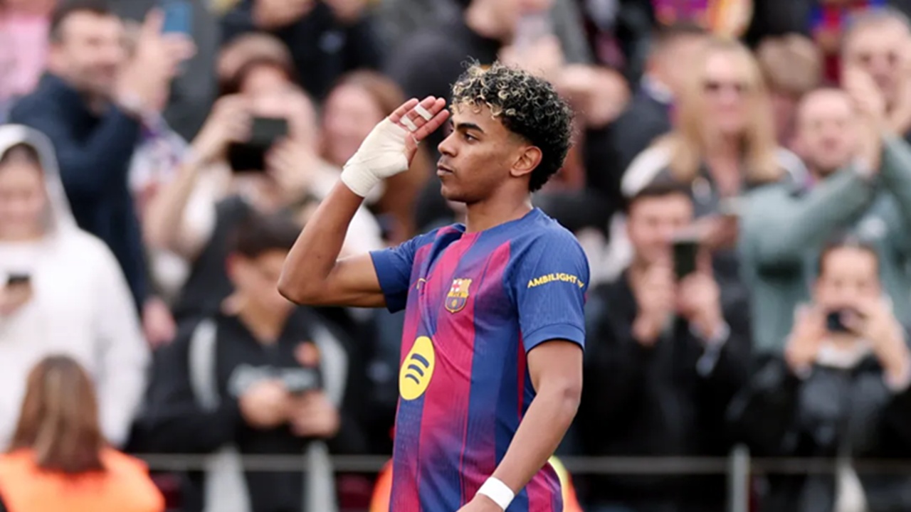 Lamine Yamal Akan Berikan Bola Hattrick Pertama ke Ibu