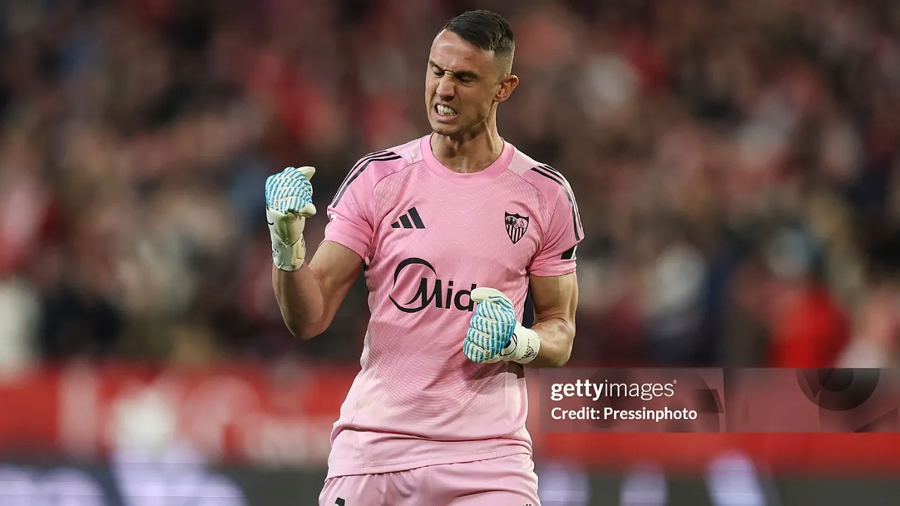 Odysseas Vlachodimos desak transfer permanen ke Sevilla