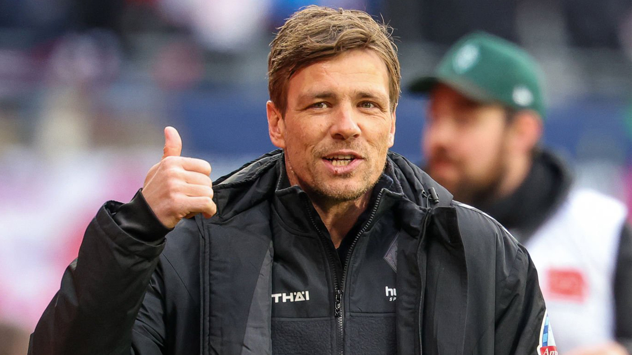 Paceklik Kemenangan Werder Bremen Berakhir, Clemens Fritz Lega