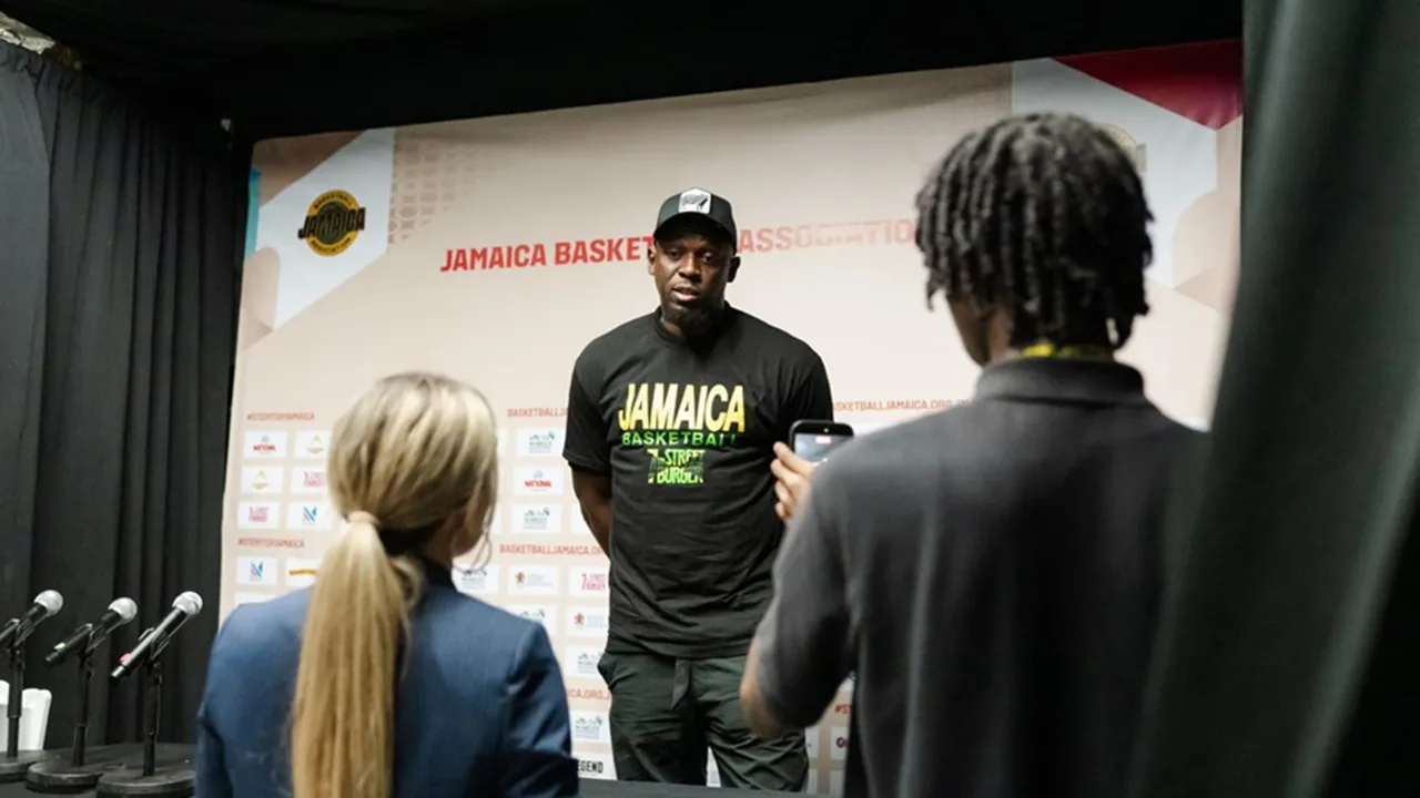 Usain Bolt Dukung Kebangkitan Prestasi Timnas Basket Jamaica