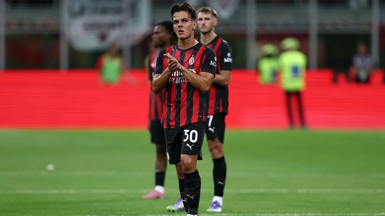 Yakinkan Allegri, Ardon Jashari Kini Naik Dalam Hierarki Skuad Milan