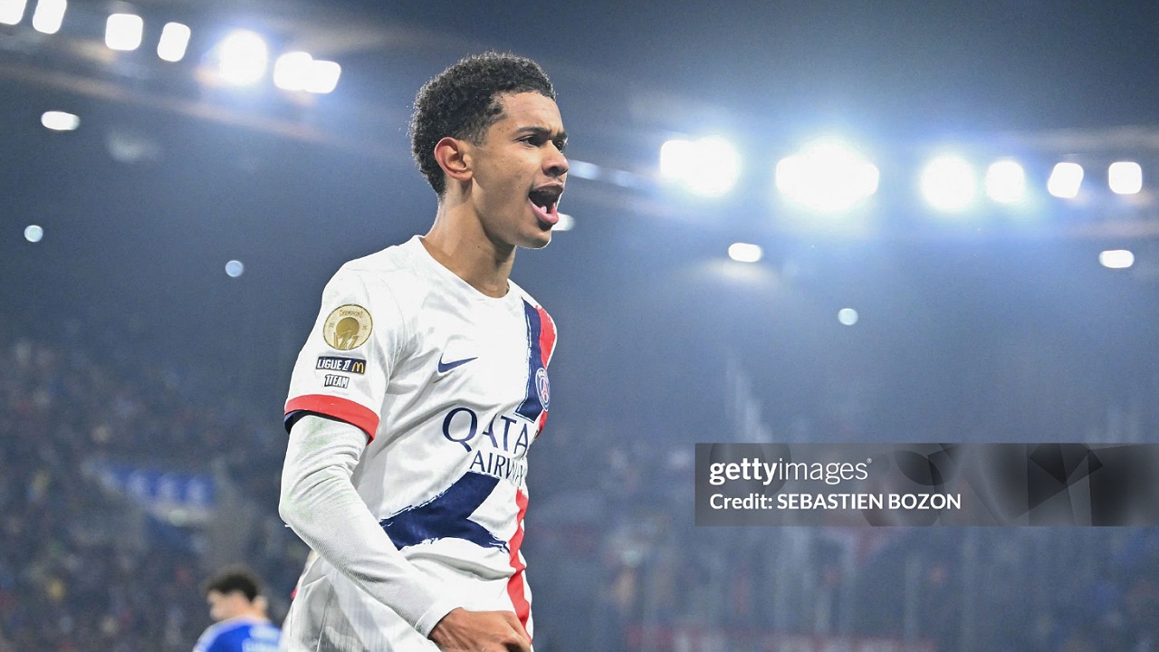 Arsenal dan Chelsea Bersaing Dapatkan Senny Mayulu