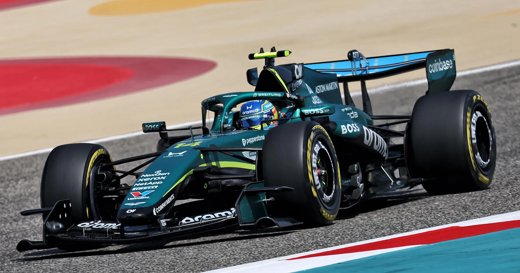 Aston Martin: Mudah Salahkan Adrian Newey Usai Awal F1 Lambat - sumber: (racingnews365)