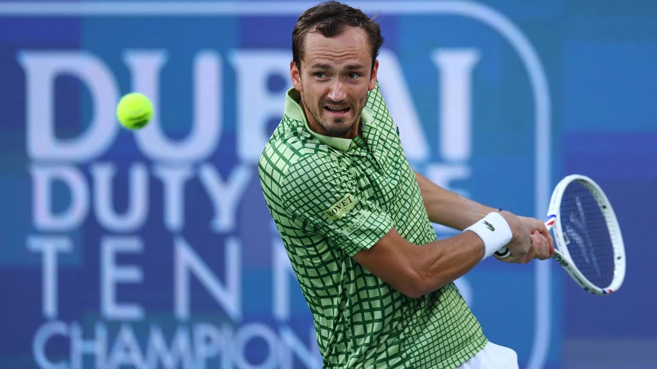 Bagikan Kabar ‘Tak Biasa’, Daniil Medvedev Tak Bisa Tinggalkan Dubai