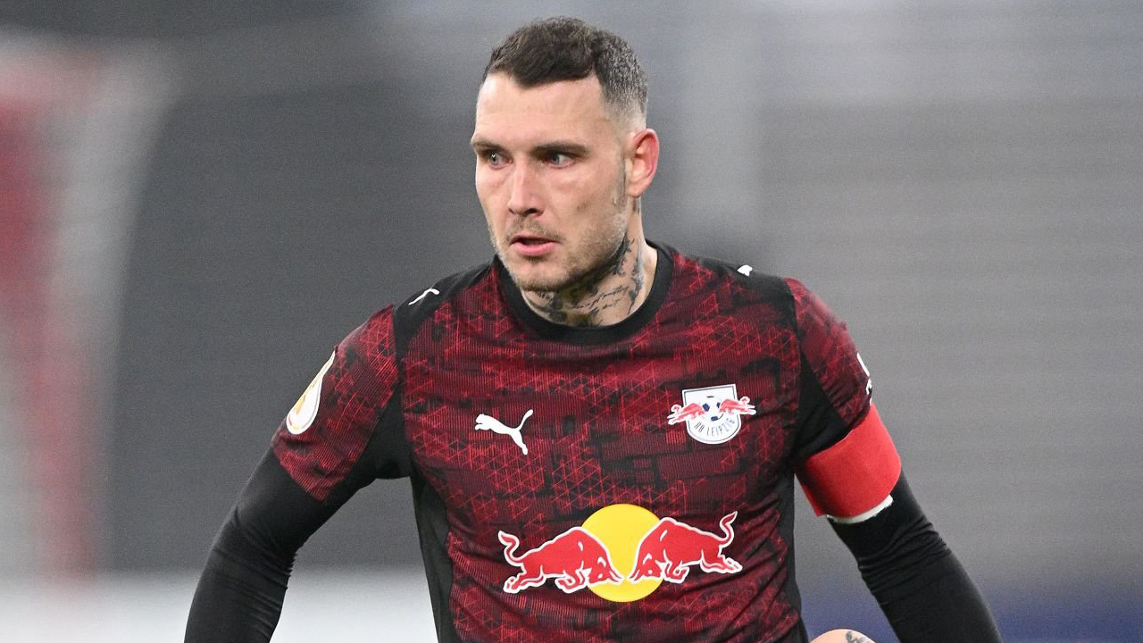 Bahagianya David Raum Usai Leipzig Bawa Pulang Tiga Poin dari Hamburg