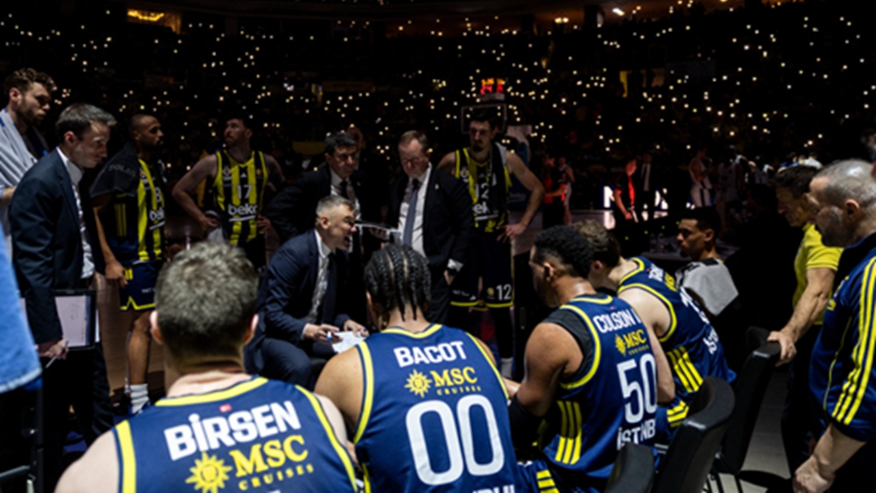 Fenerbahce Beko Laporkan Tidak Hanya Pelatih Jasikevicius Terjebak di Dubai