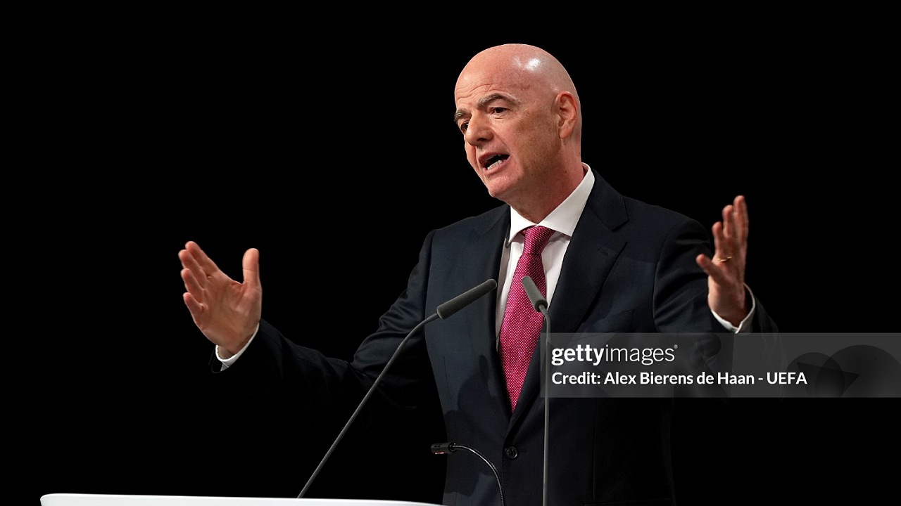 Gianni Infantino Usul Kartu Merah untuk Pemain yang Tutup Mulut