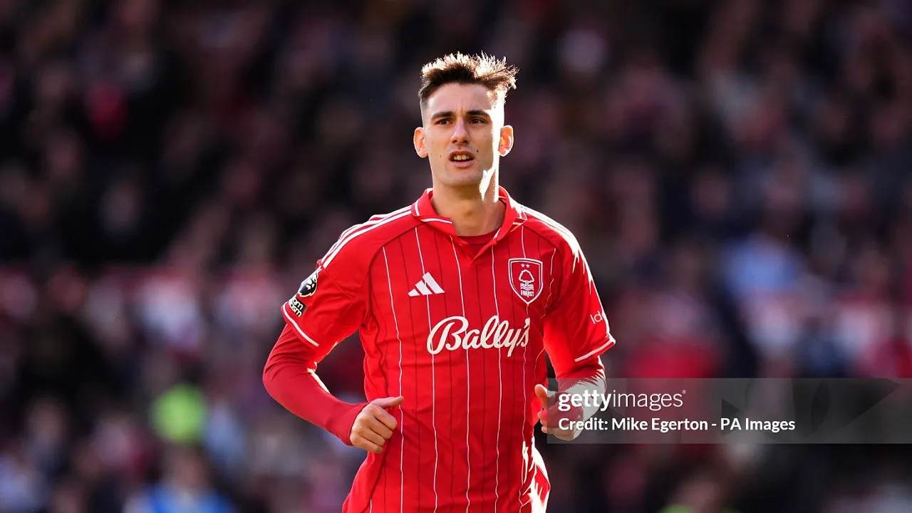 Lorenzo Lucca Disorot Usai Gagal di Nottingham Forest