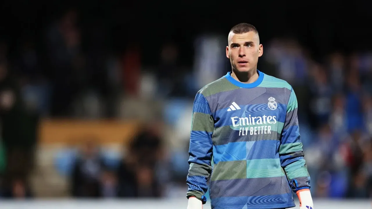 Real Madrid Pilih Pertahankan Lunin Ketimbang Rekrut David Soria
