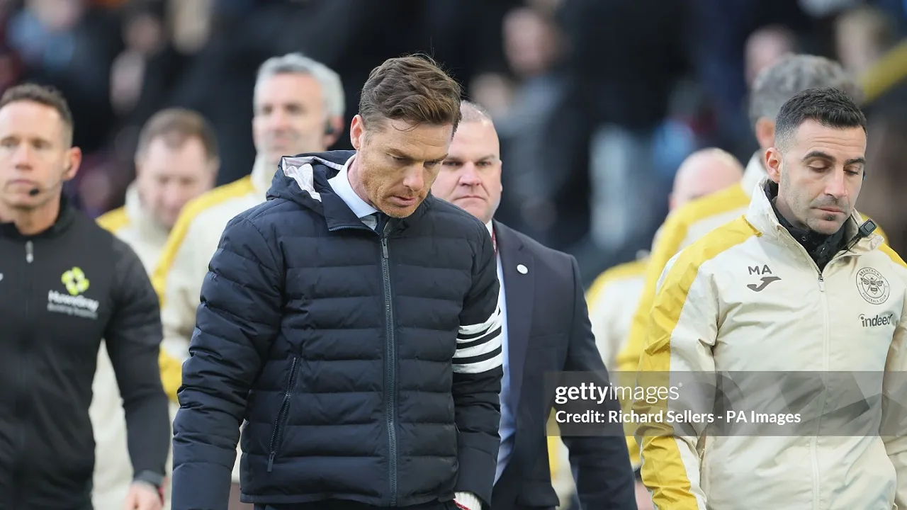Scott Parker akui atmosfer Turf Moor memanas