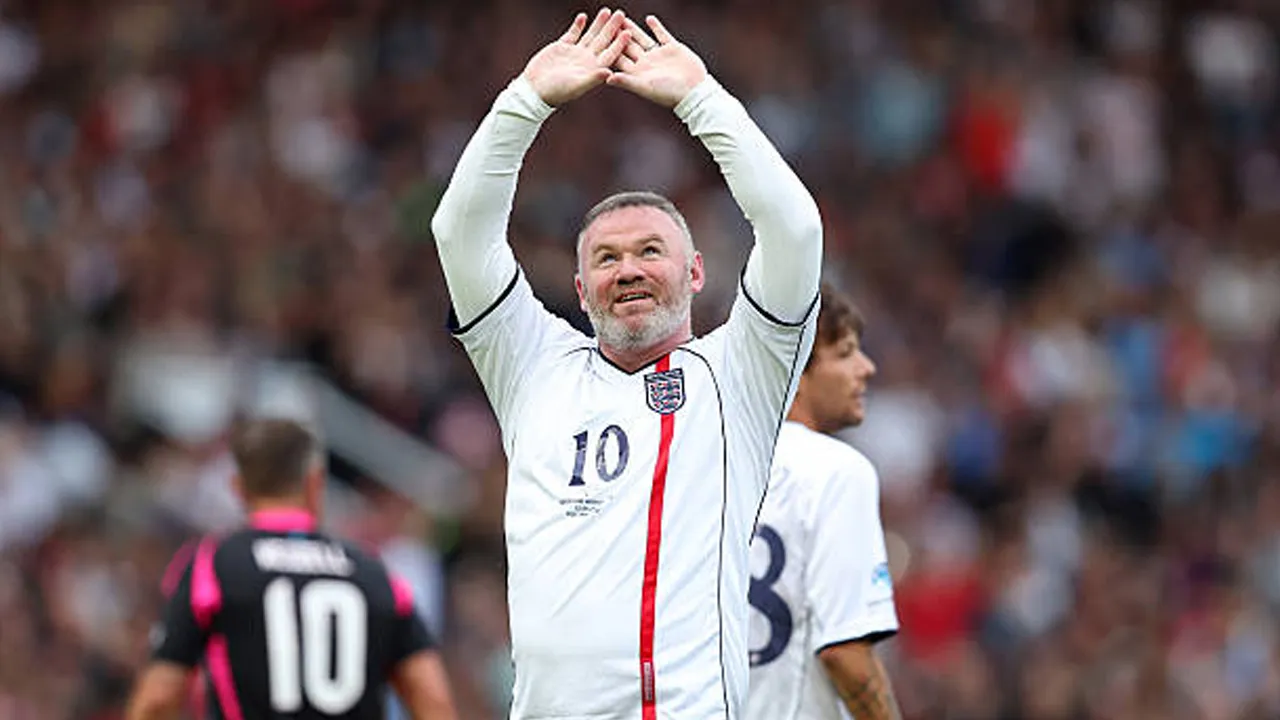 Tunda Karier Kepelatihan, Wayne Rooney Pilih Pesta Hingga Dini Hari