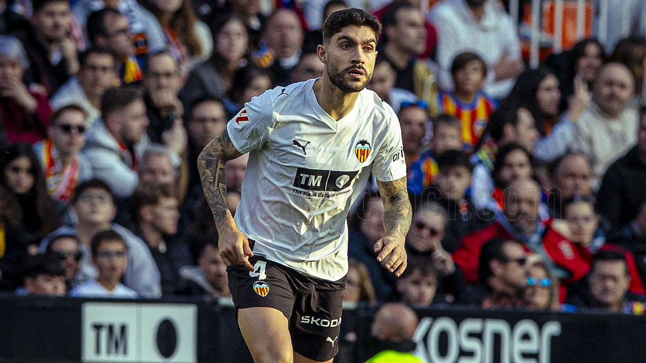 Unai Nunez Meminta Valencia Tetap Fokus Meski Menjauh dari Zona Degradasi