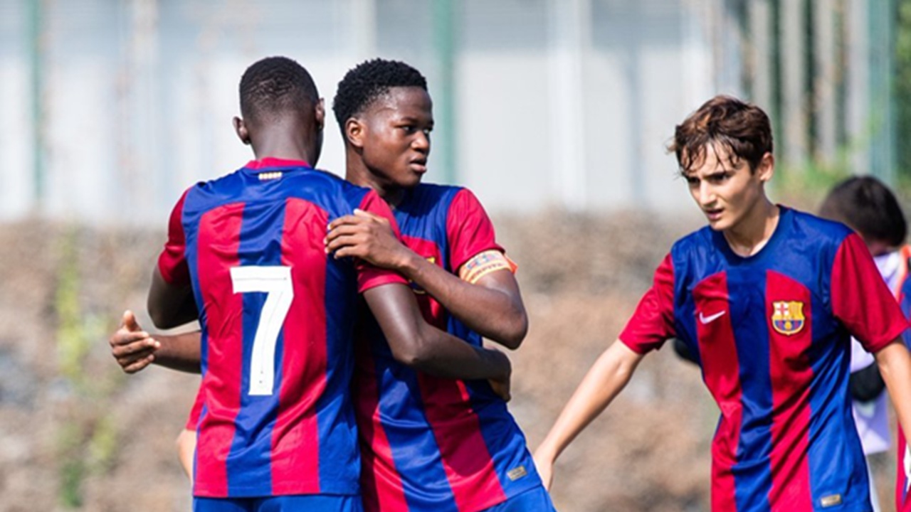 Barcelona Siap Mempromosikan Baba Kourouma ke Tim Utama