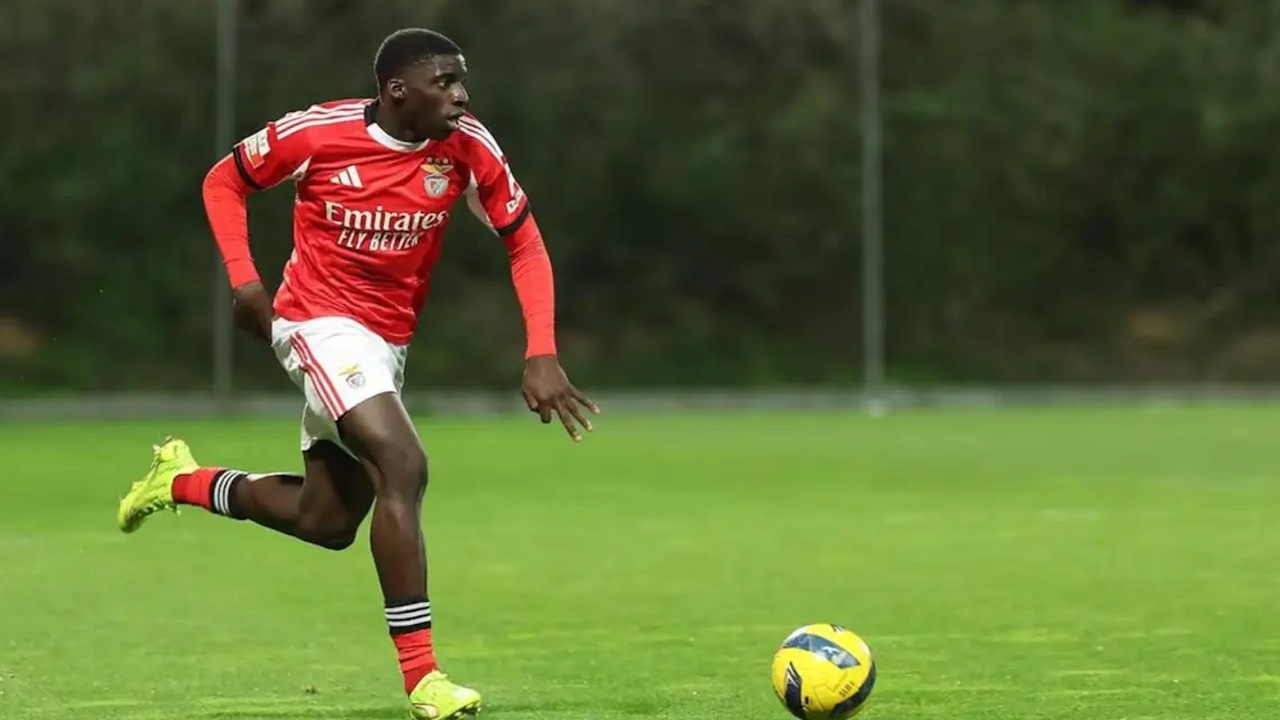 Bayern Munich Incar Bek Muda Daniel Banjaqui dari SL Benfica